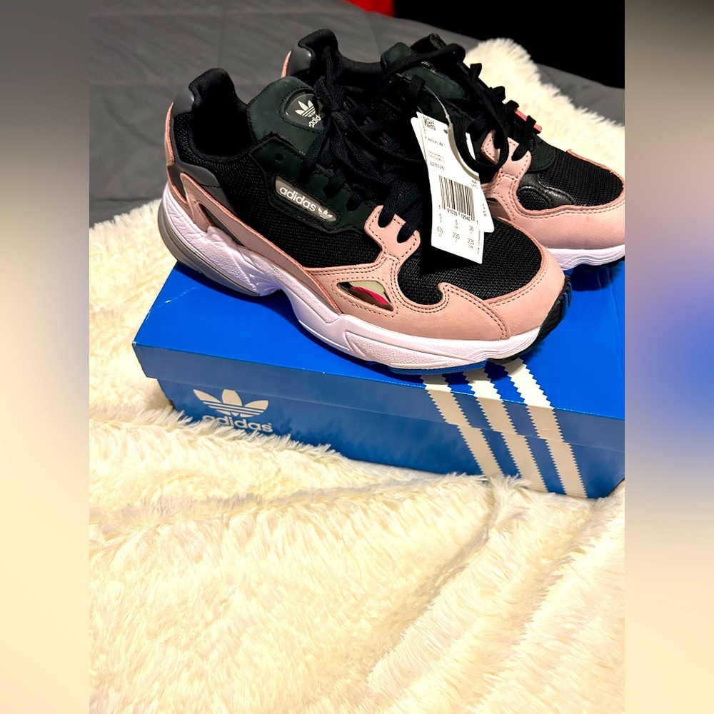 Kylie Jenner Falcon Adidas